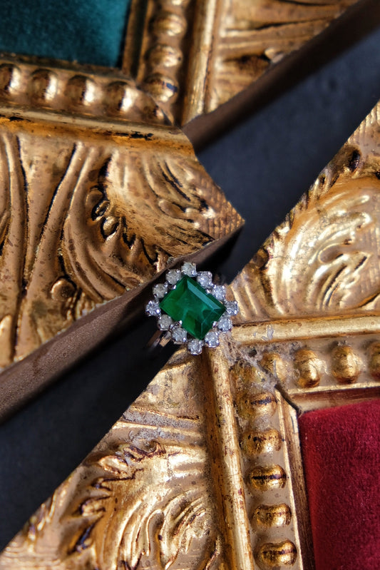 Christian Dior Emerald Color Green Glass Rhinestone Vintage Ring