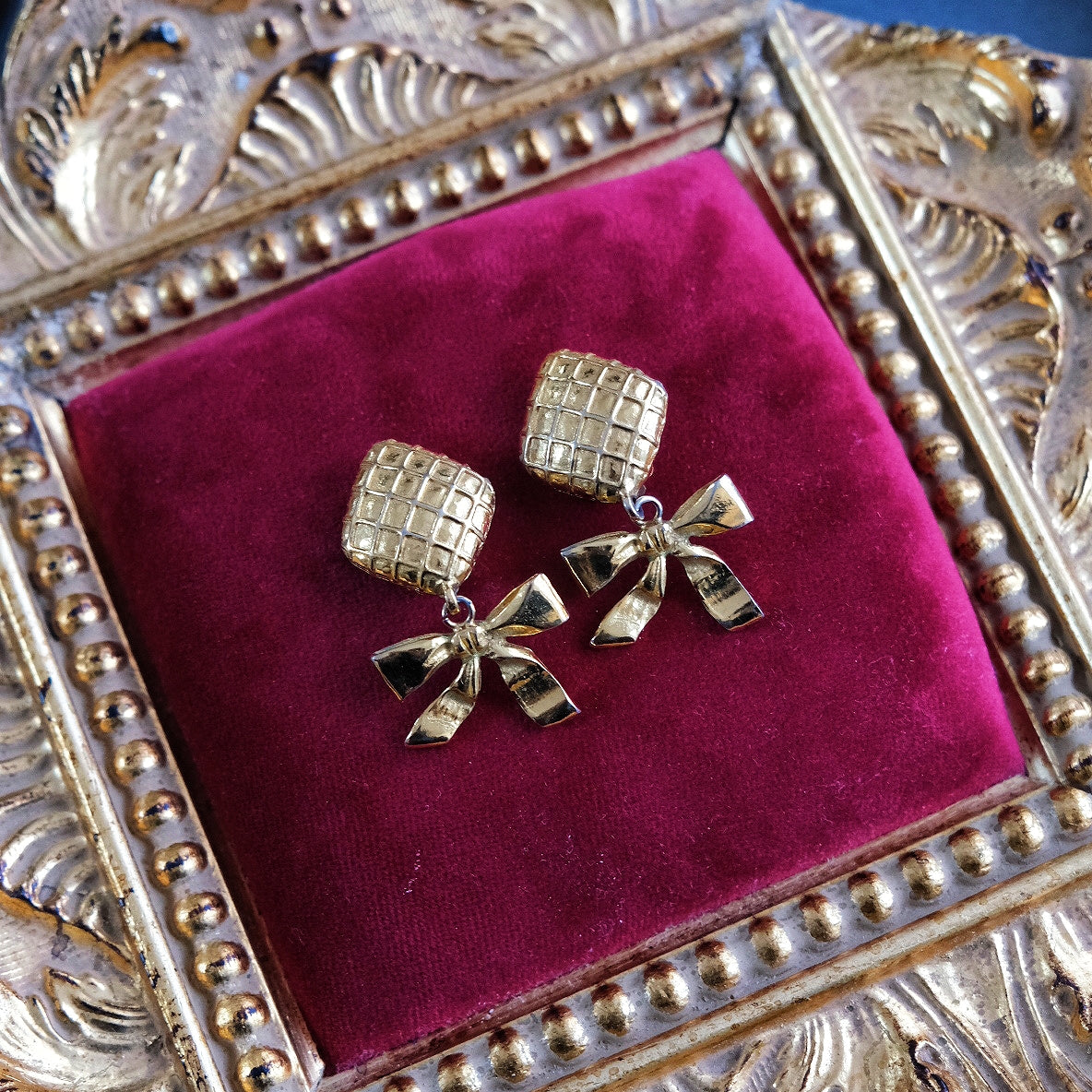CHANEL 1980s Bow Tie Vintage Ear Clips
