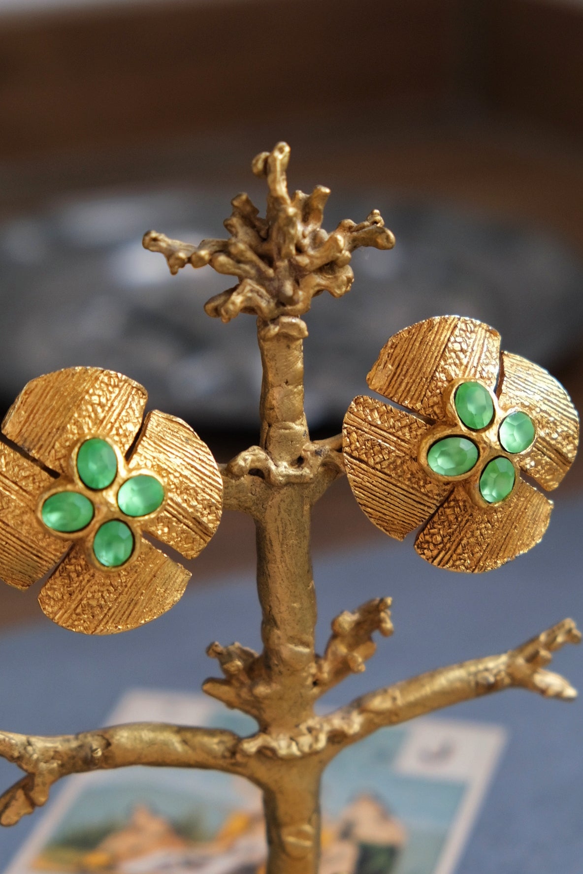 ANTIGONA Clover Hammered Earclips