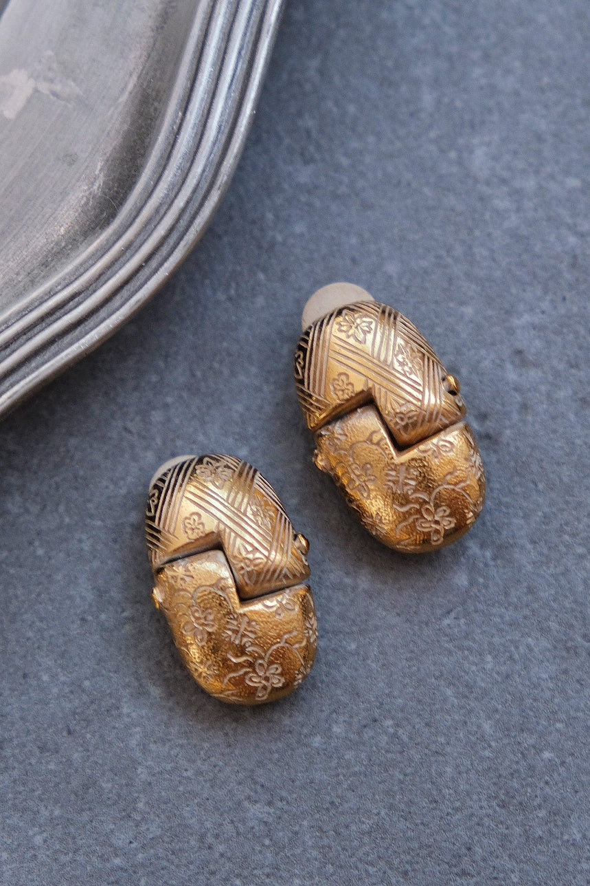 KENZO PARIS Japanese painting clip on earrings vintage earrings vintage ear clips