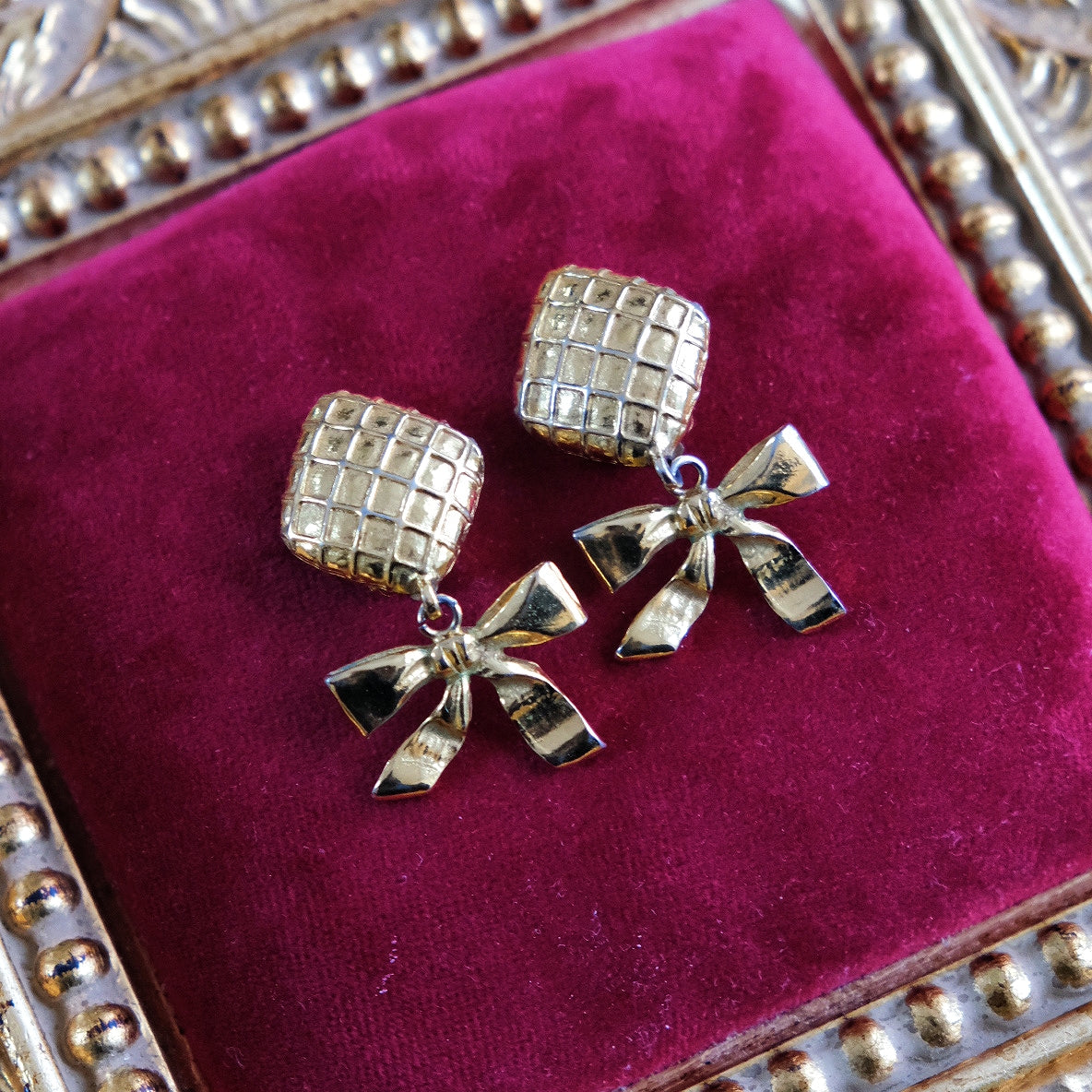 CHANEL 1980s Bow Tie Vintage Ear Clips