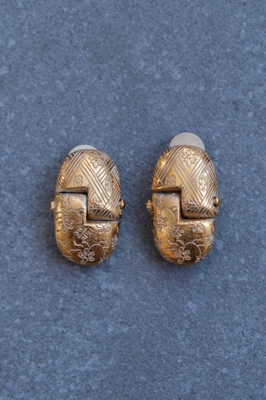 KENZO PARIS Japanese painting clip on earrings vintage earrings vintage ear clips