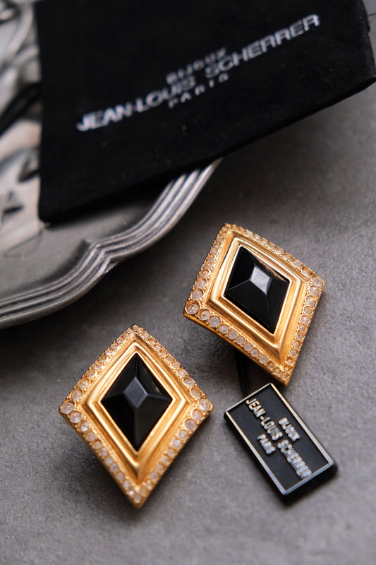 Scherrer Vintage massive size black glass crystal earclips