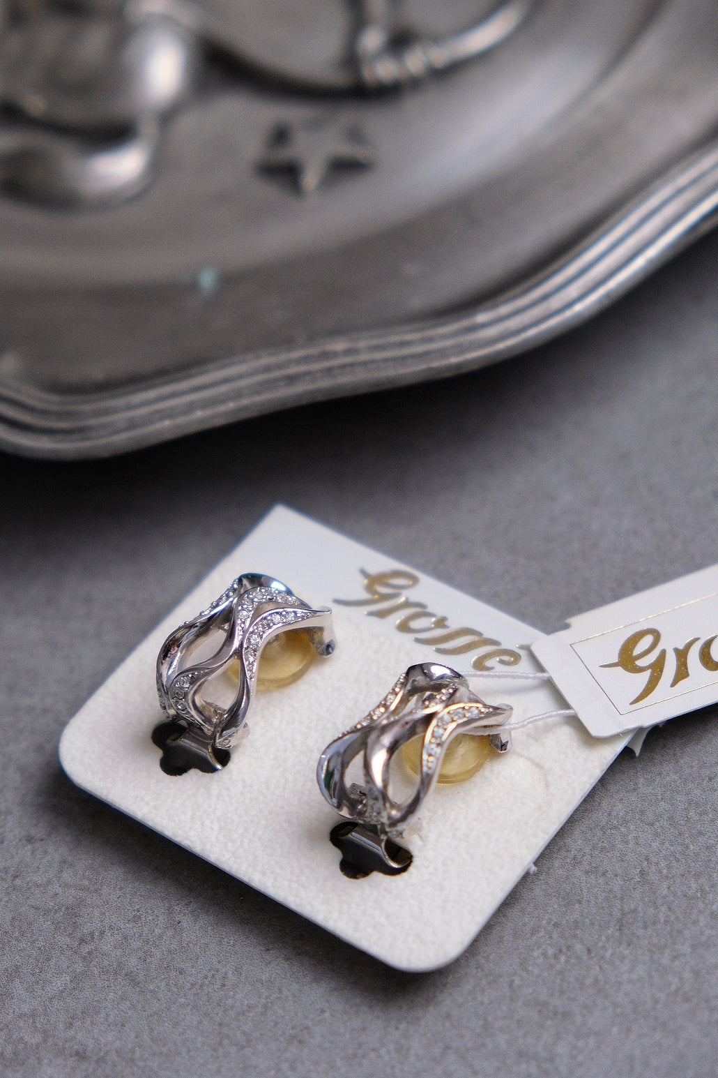 Henkel Grossé (Christian Dior) silver wreath Vintage Earrings Ear clips