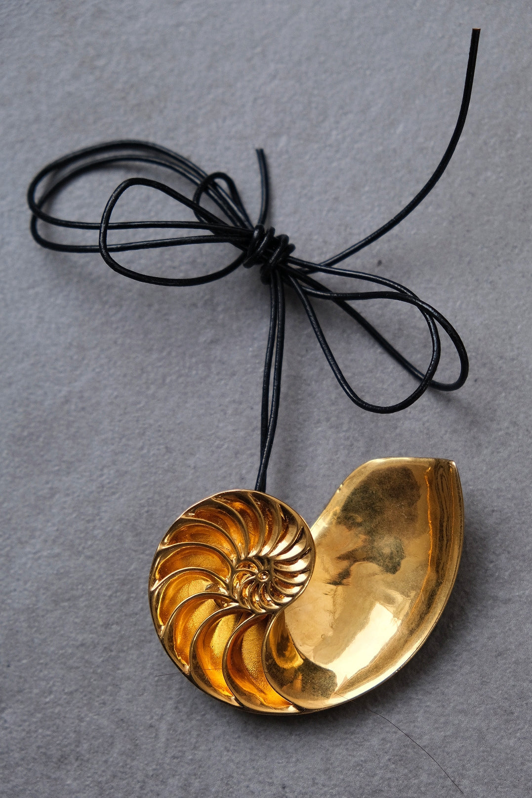 Schiaparelli Sea Snail leather chain necklace