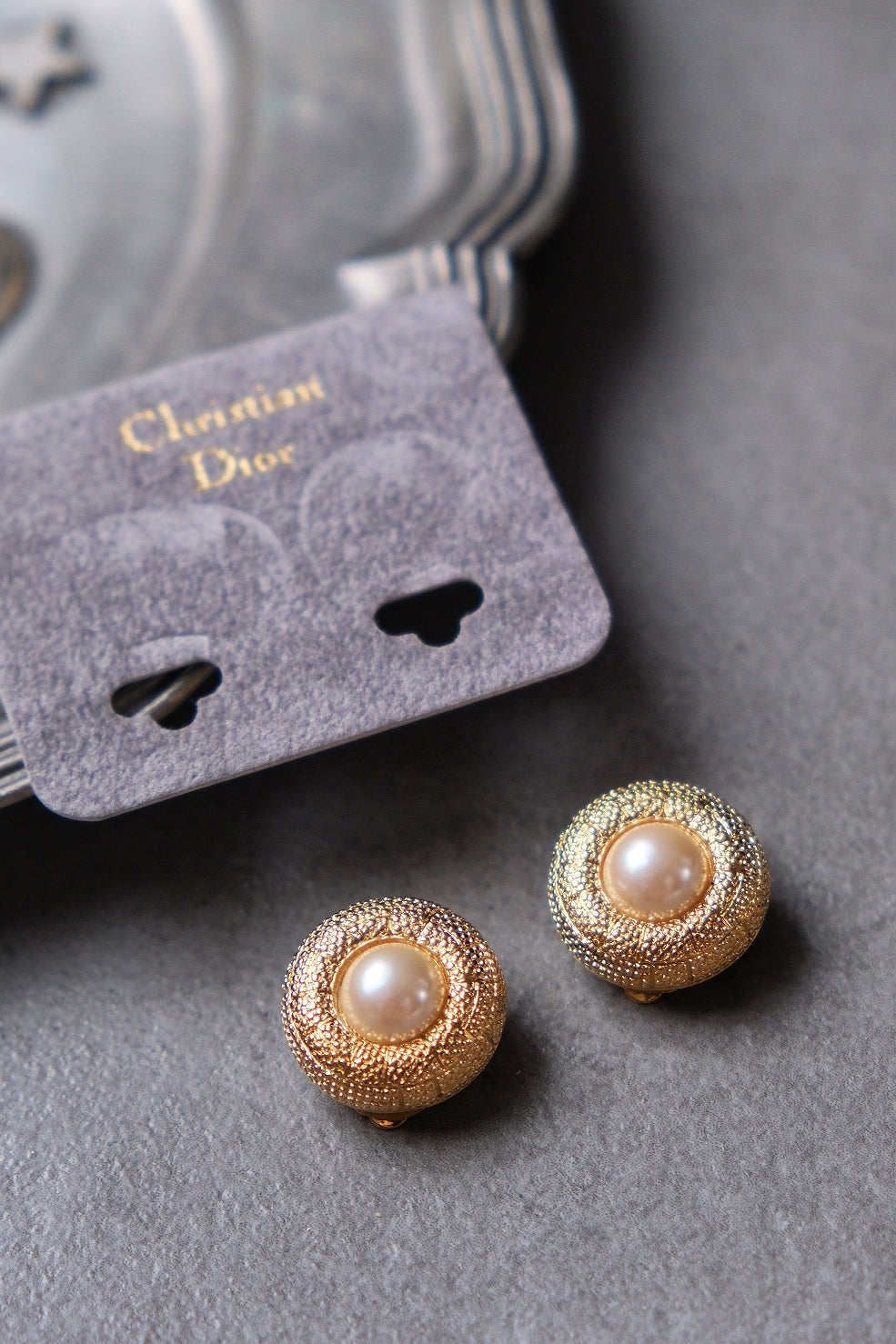 Christian Dior gold tone imitation pearl Vintage Ear clips Earrings