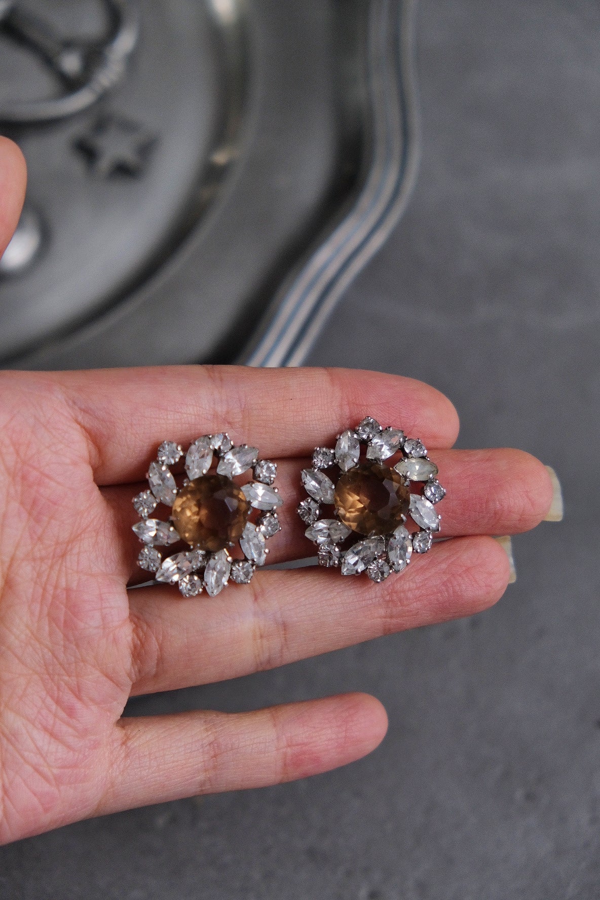 Christian Dior Unsigned Amber Crystal Flower Earclips Vintage Earrings