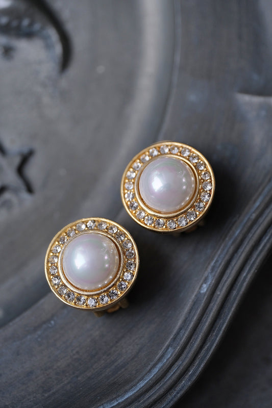 Christian Dior gold tone imitation pearl Vintage Ear clips Earrings