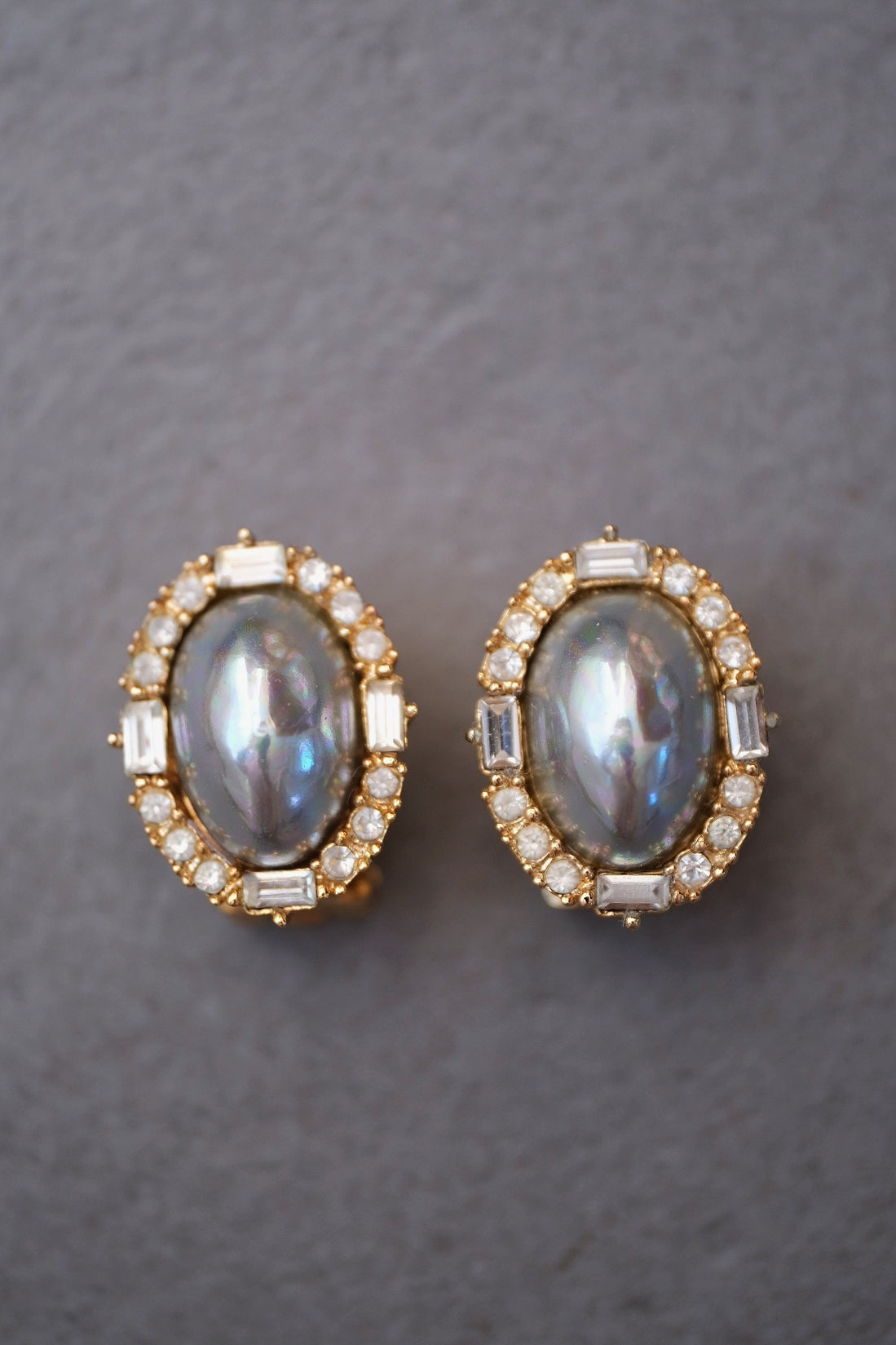 Christian Dior Imitation Grey Pearl Crystal Vintage Ear clips Earrings
