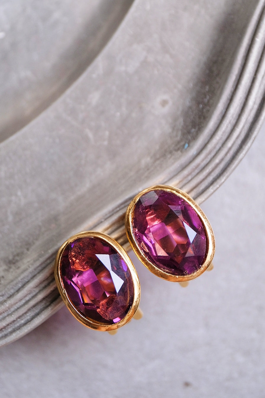 Christian Dior gold tone imitation Amethyst Vintage Ear clips Earrings