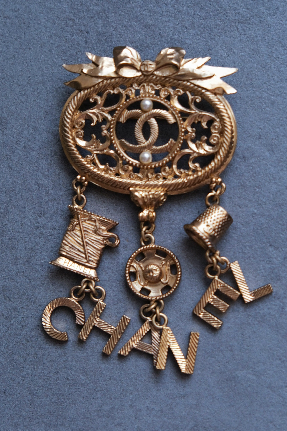CHANEL Ribbon Vintage Brooch