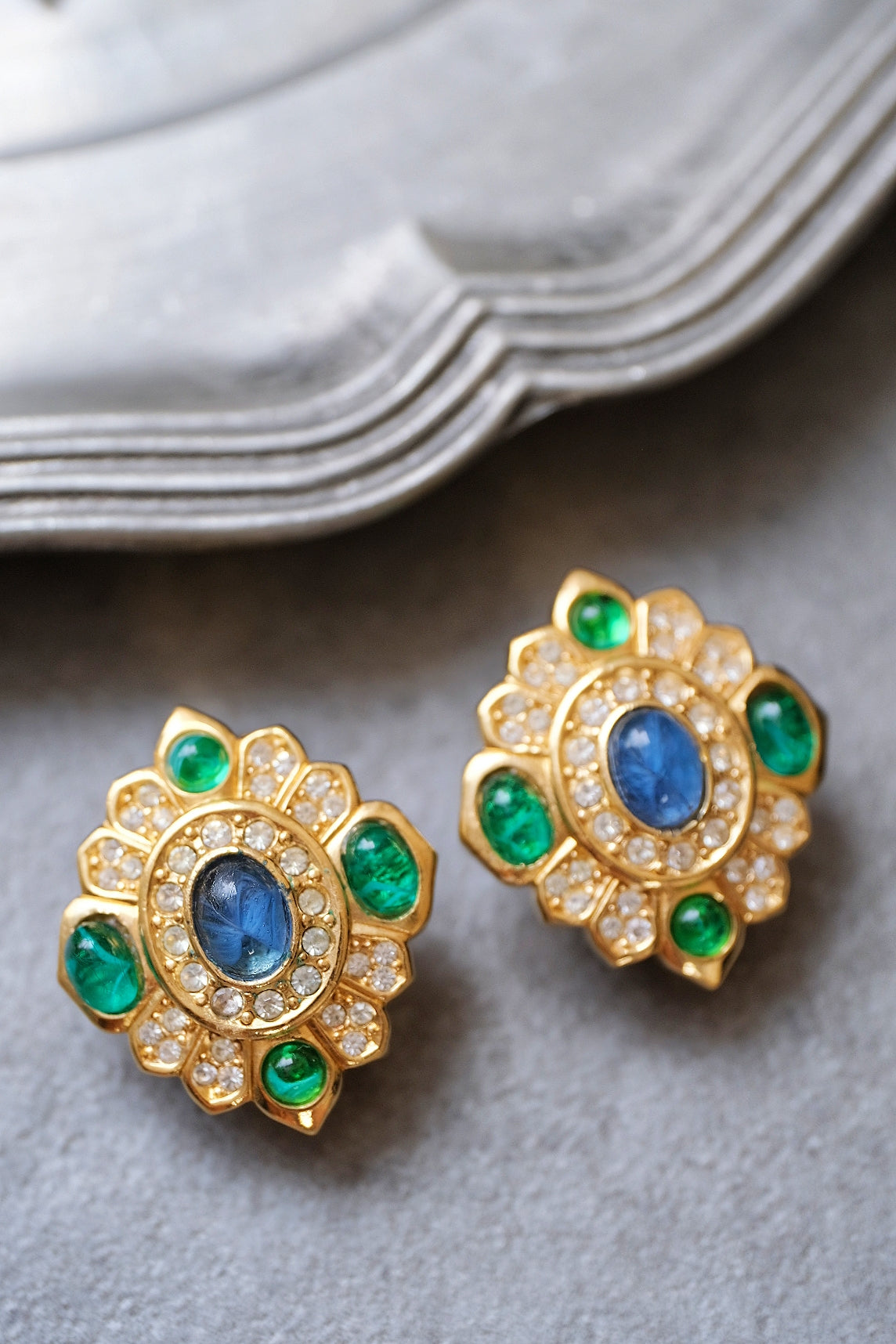 Christian Dior Imitation Emerald earclips vintage earrings