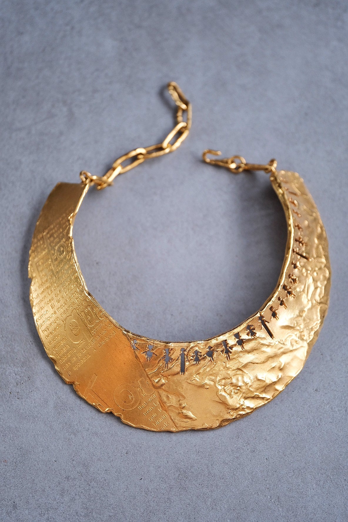 BICHE DE BERE multilingual modernish massive chocker/necklaces vintage necklace