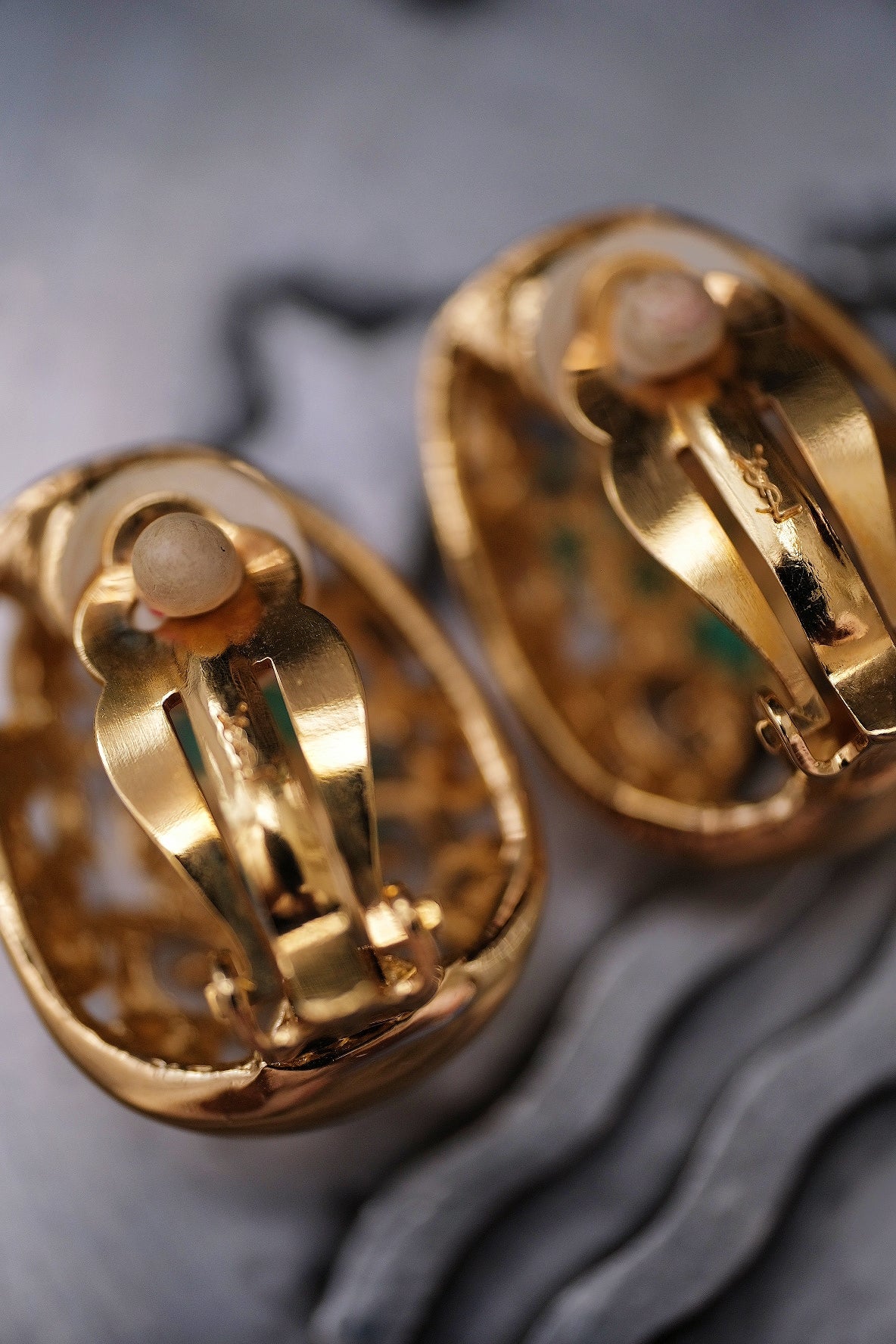 Yves Saint Laurent YSL vintage arabesque pattern Earclips