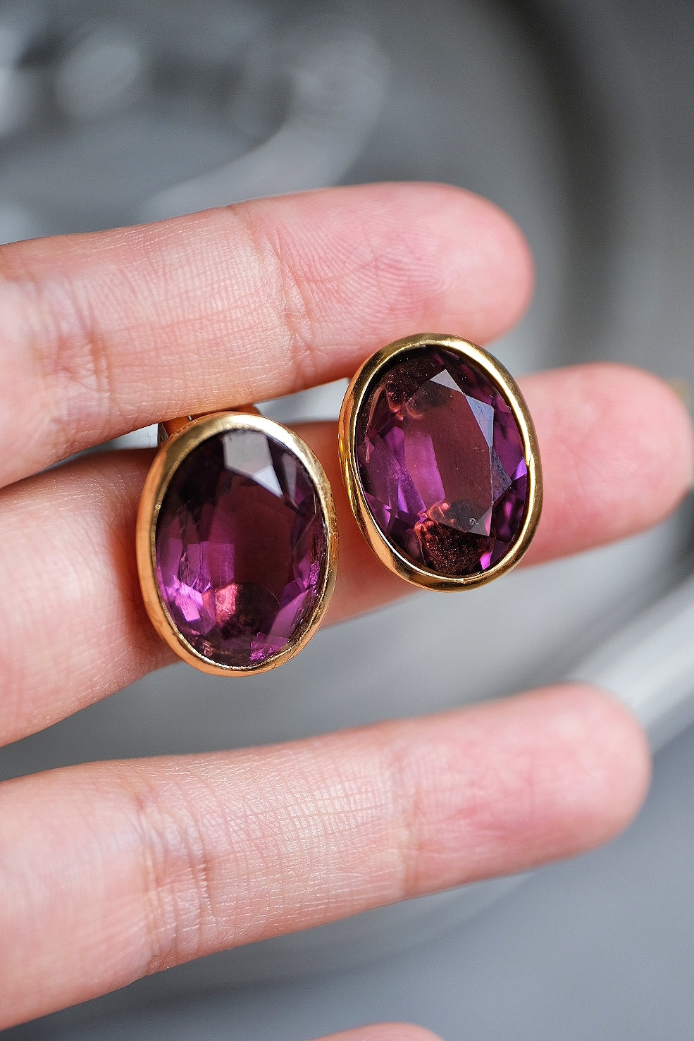 Christian Dior gold tone imitation Amethyst Vintage Ear clips Earrings