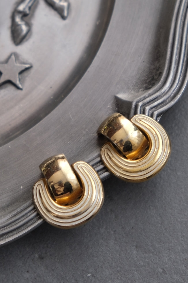Henkel Grossé (Christian Dior) Gold Tone Vintage Earrings Ear clips