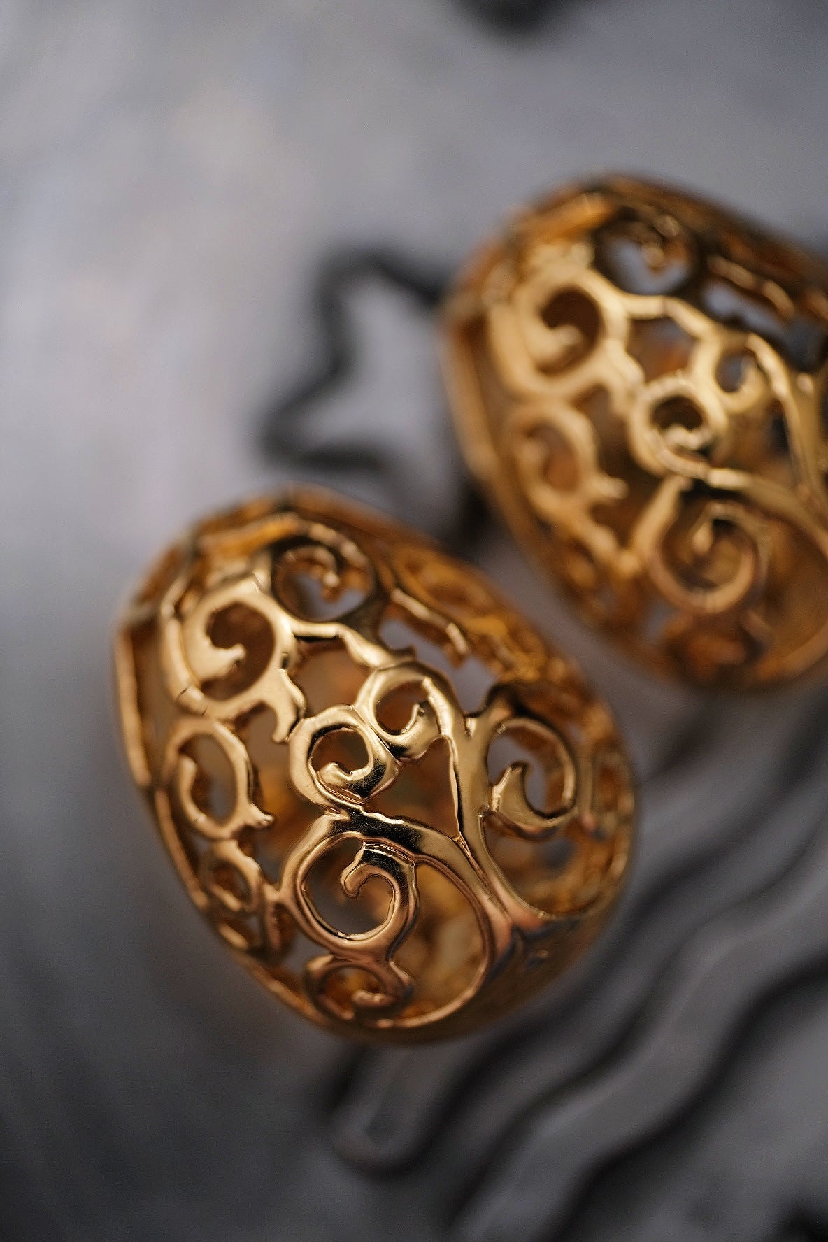 Yves Saint Laurent YSL vintage arabesque pattern Earclips