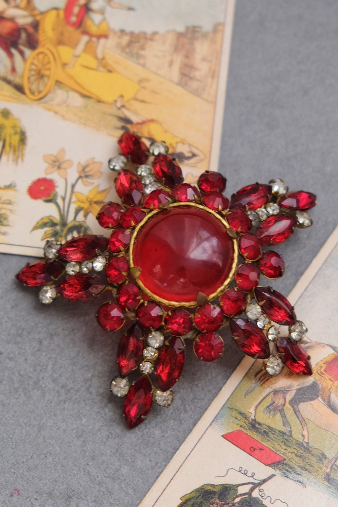 Original by Robert Unsigned American Vintage Statement Star Glass Cabochon Pin