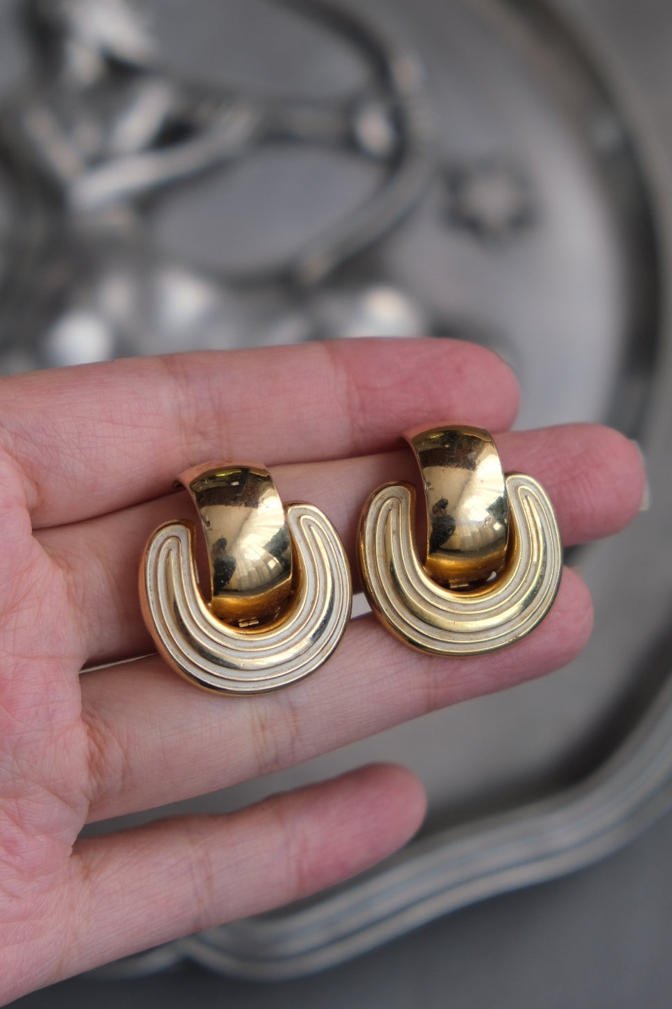 Henkel Grossé (Christian Dior) Gold Tone Vintage Earrings Ear clips