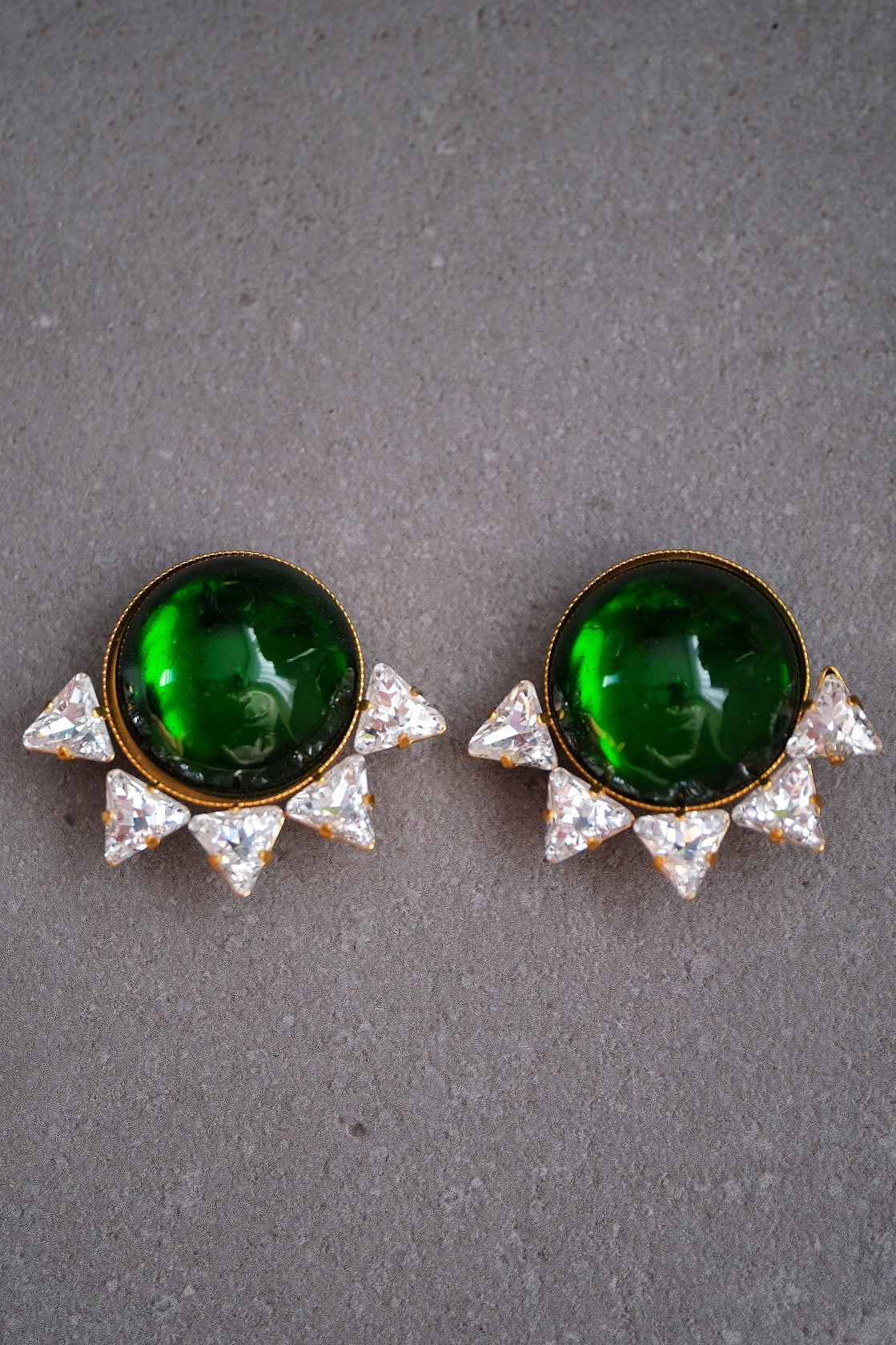 Philippe Ferrandis vintage olive green gripoix glass massive size earclips