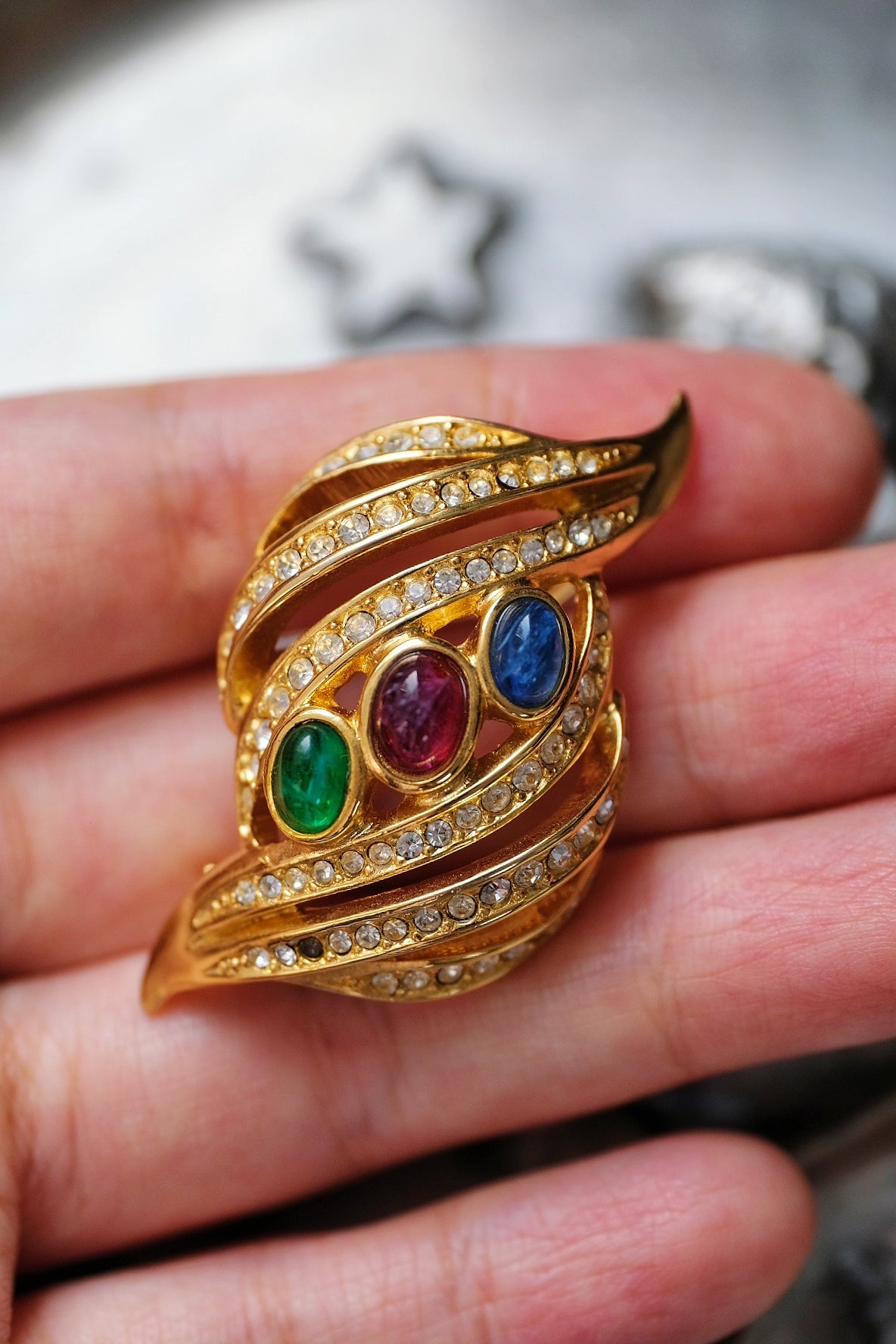Christian Dior Gripoix Cabochon Crystal Vintage Openwork brooch