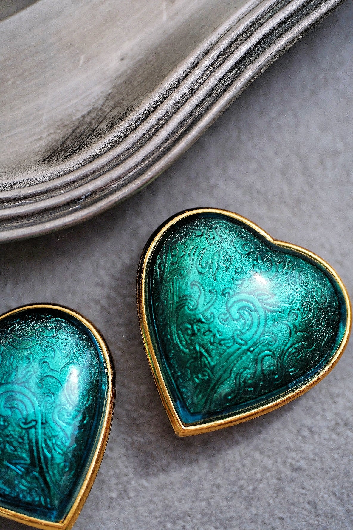 Yves Saint Laurent YSL Green Enamel Heart Earclips Statement earrings