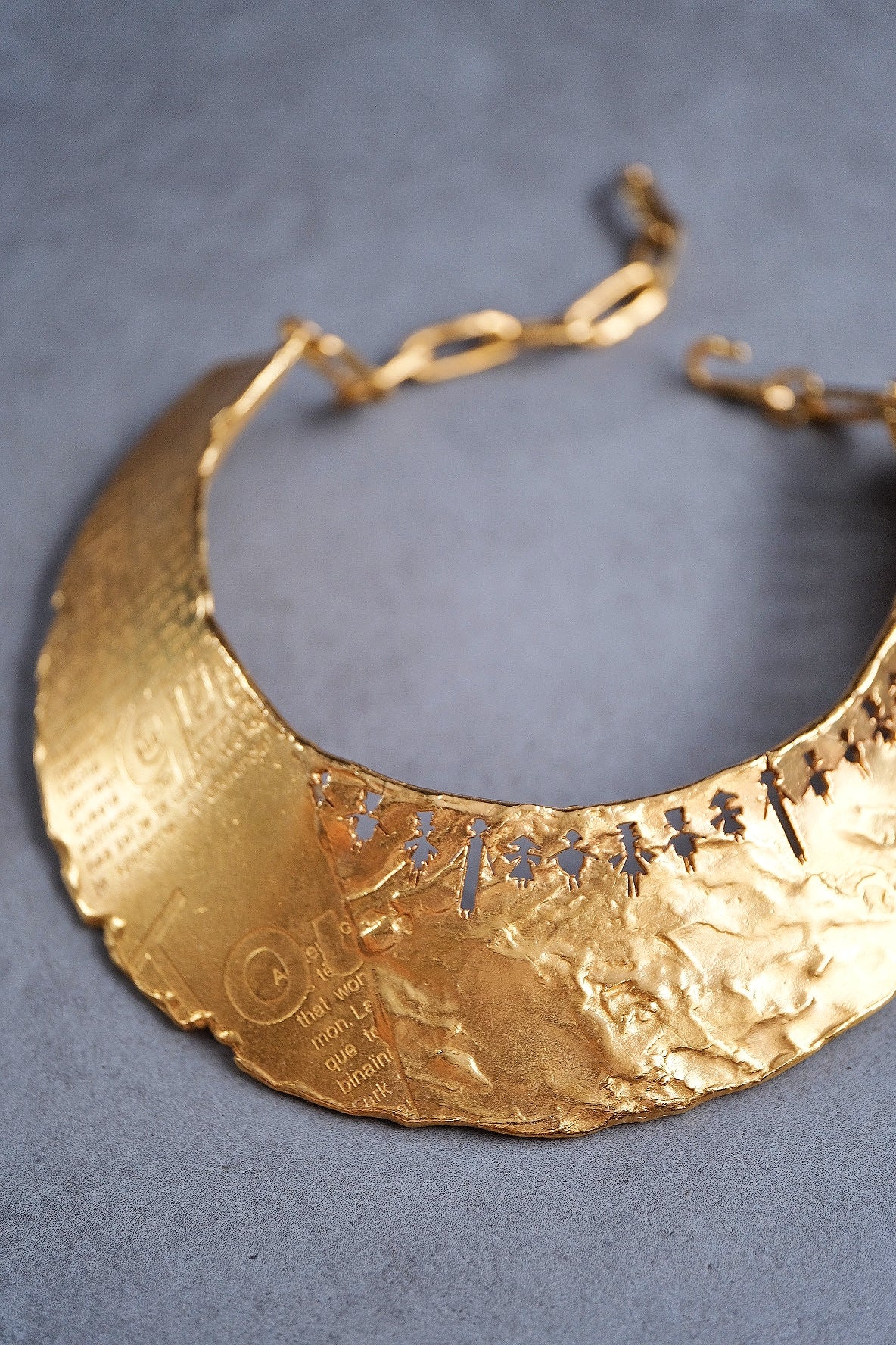 BICHE DE BERE multilingual modernish massive chocker/necklaces vintage necklace