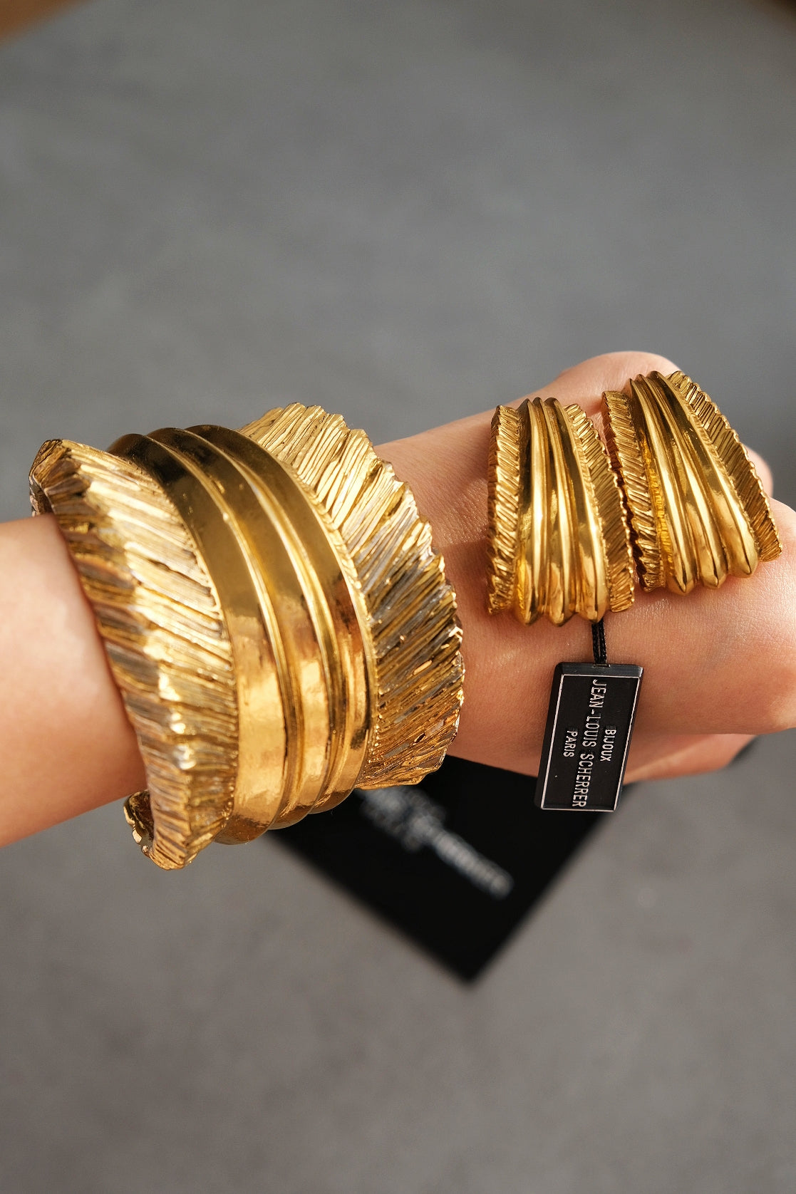 JEAN LOUIS SCHERRER Vintage massive size ribbon bracelet/earclips jewelry set
