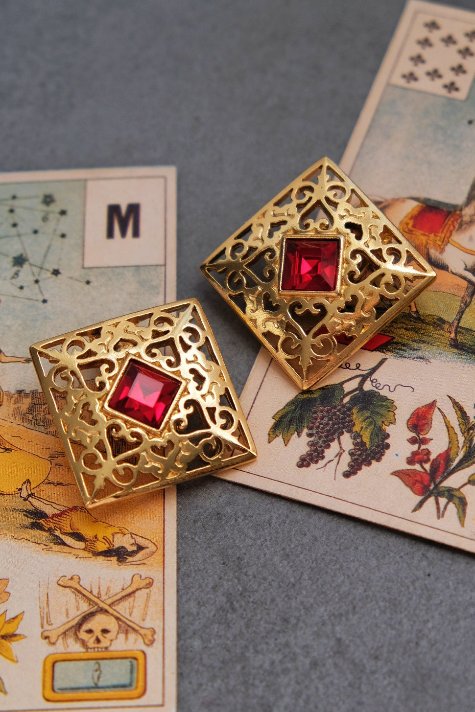 Yves Saint Laurent YSL vintage church window heart Earclips