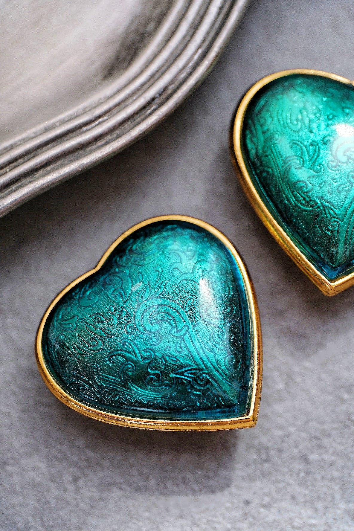 Yves Saint Laurent YSL Green Enamel Heart Earclips Statement earrings
