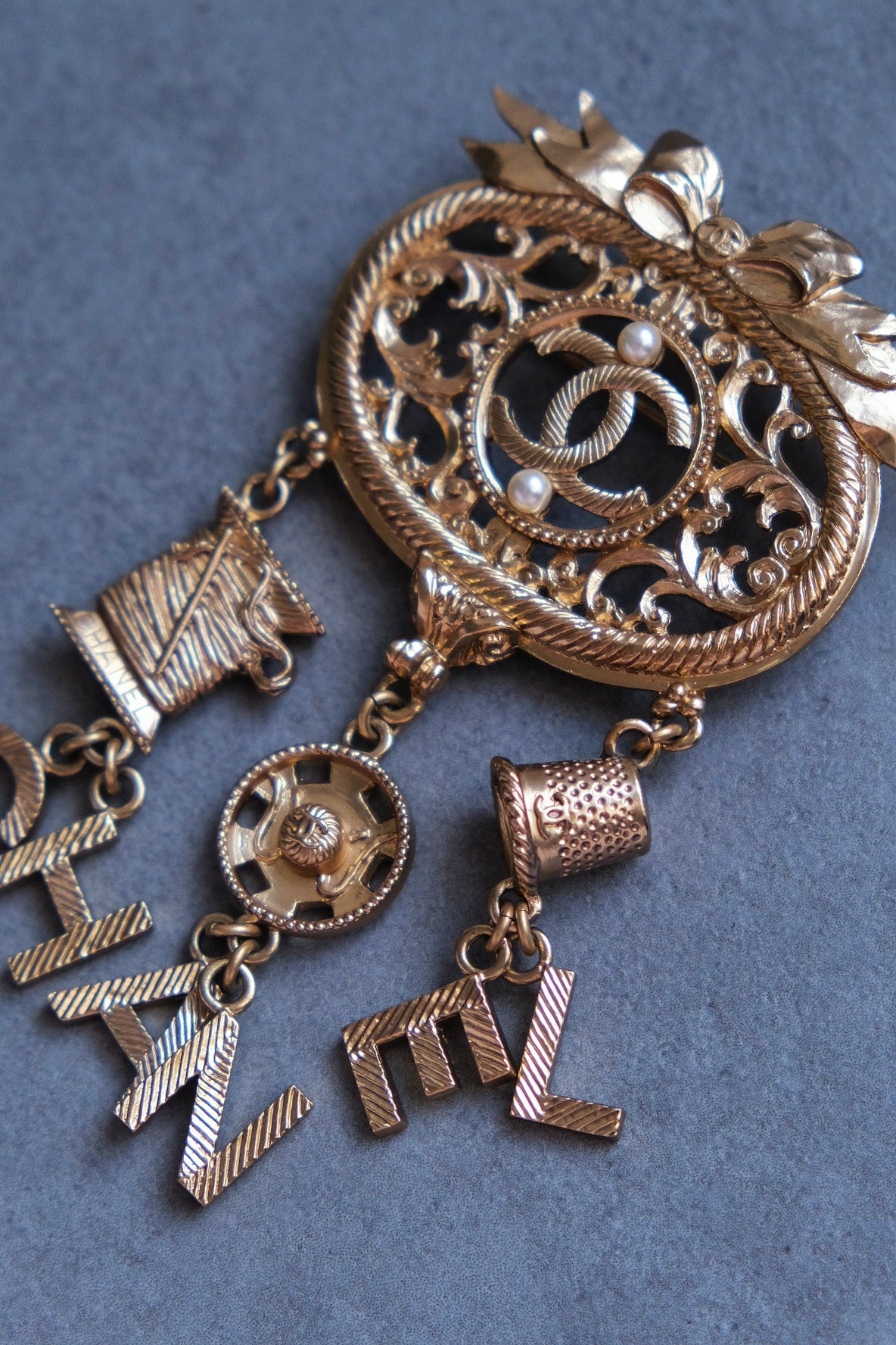 CHANEL Ribbon Vintage Brooch