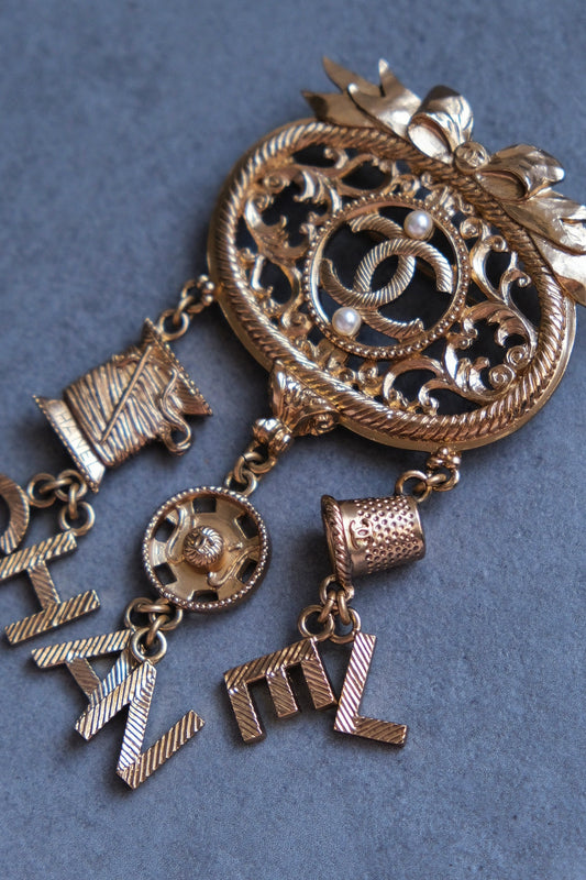 CHANEL Ribbon Vintage Brooch