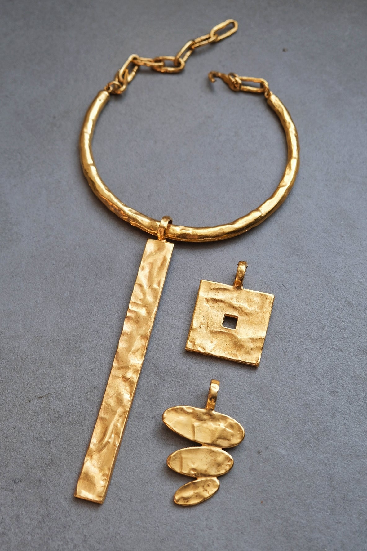 BICHE DE BERE massive chocker/necklaces set vintage necklace with three pendants