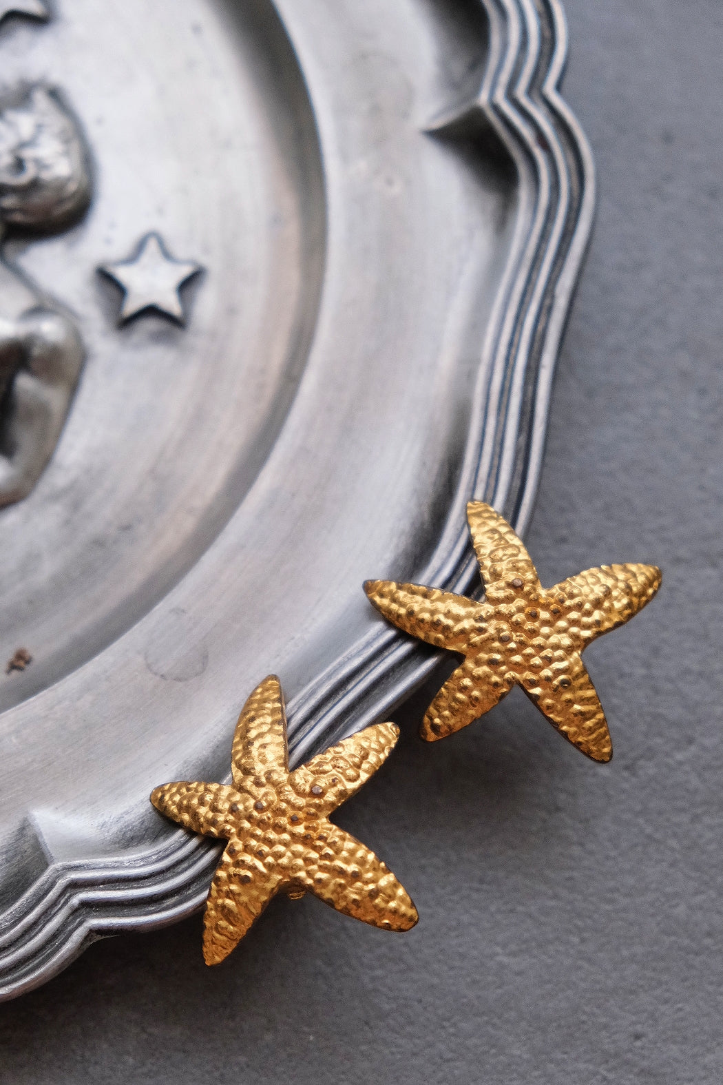 Yves Saint Laurent YSL vintage Starfish Earclips