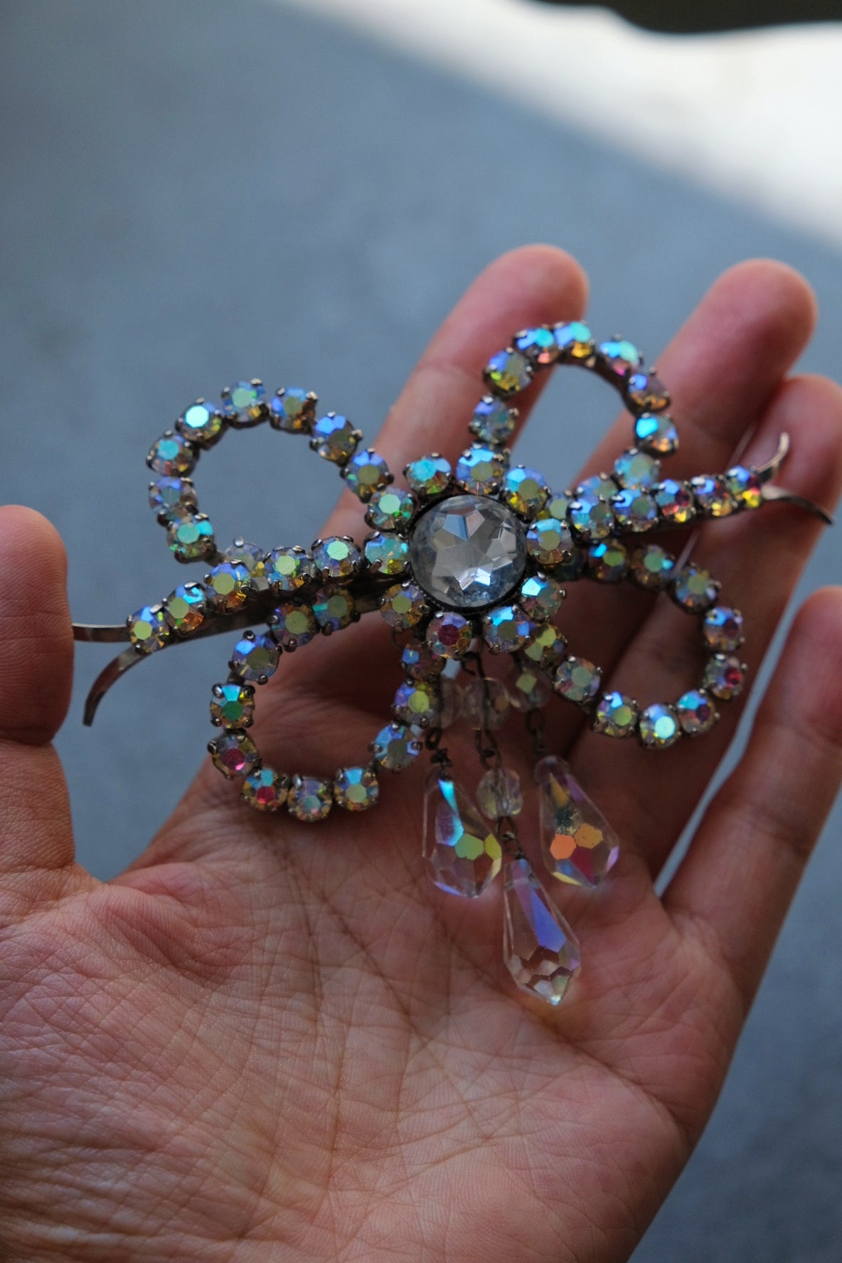 Nina Ricci large crystal vintage pin/brooch