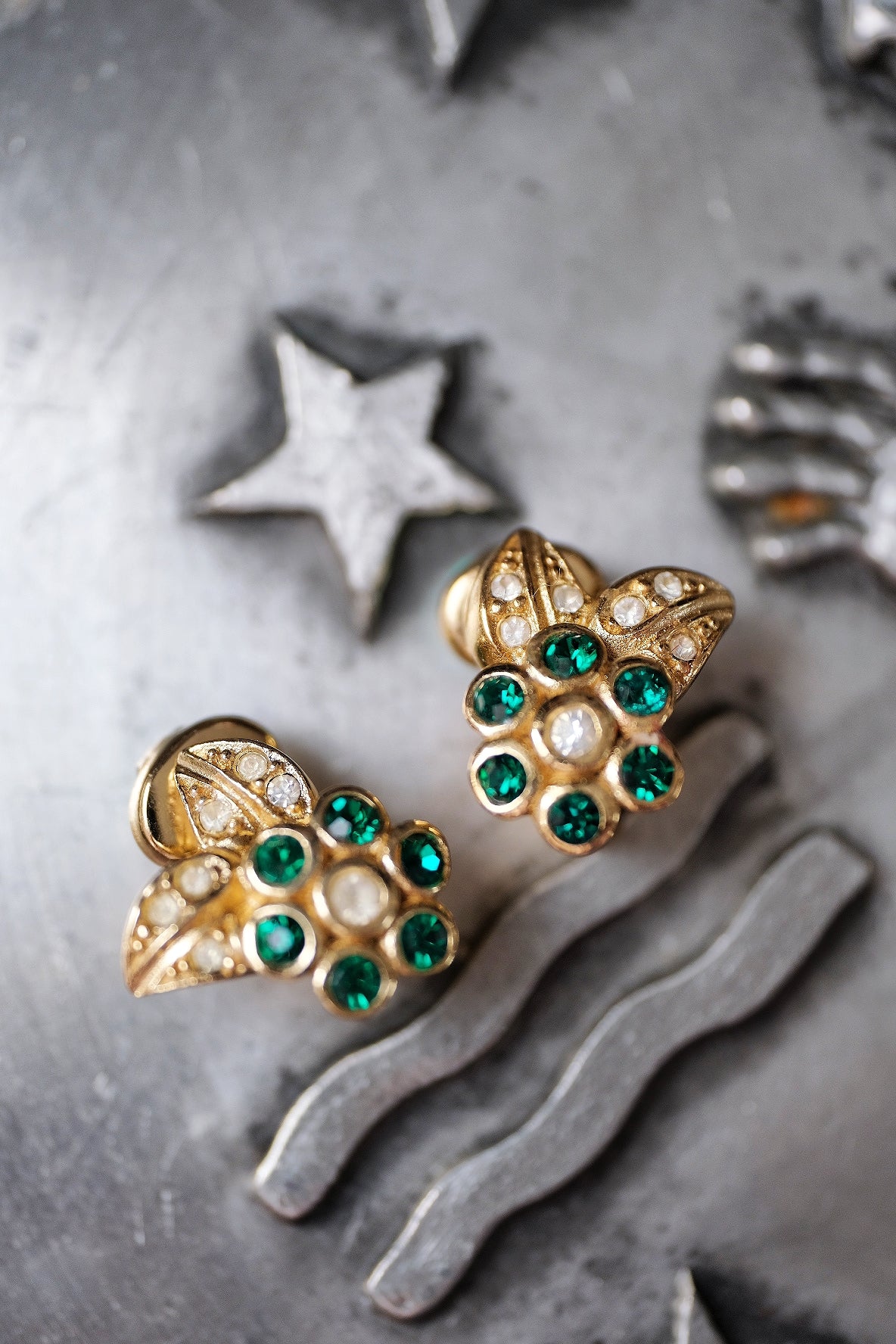 Christian Dior green flower Vintage Ear clips