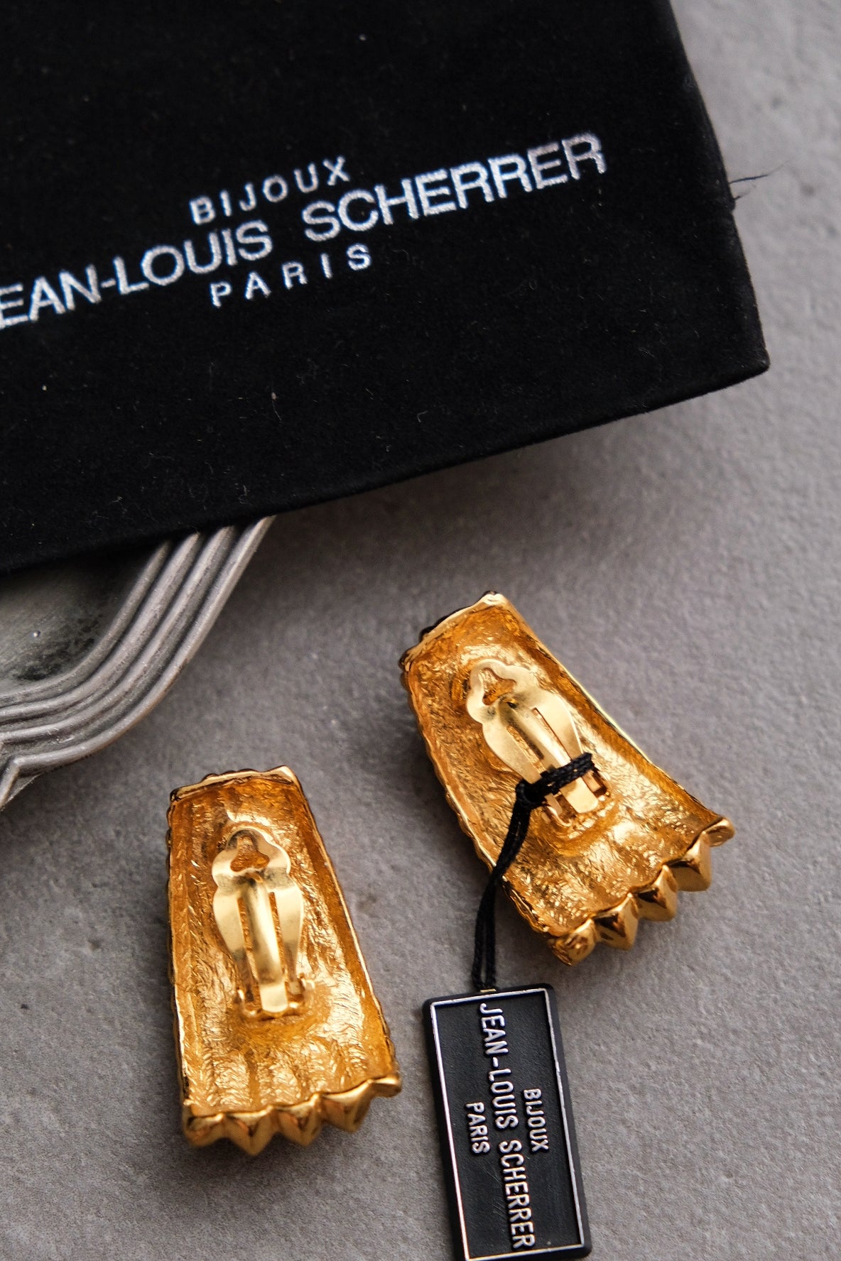 JEAN LOUIS SCHERRER Vintage massive size ribbon earclips