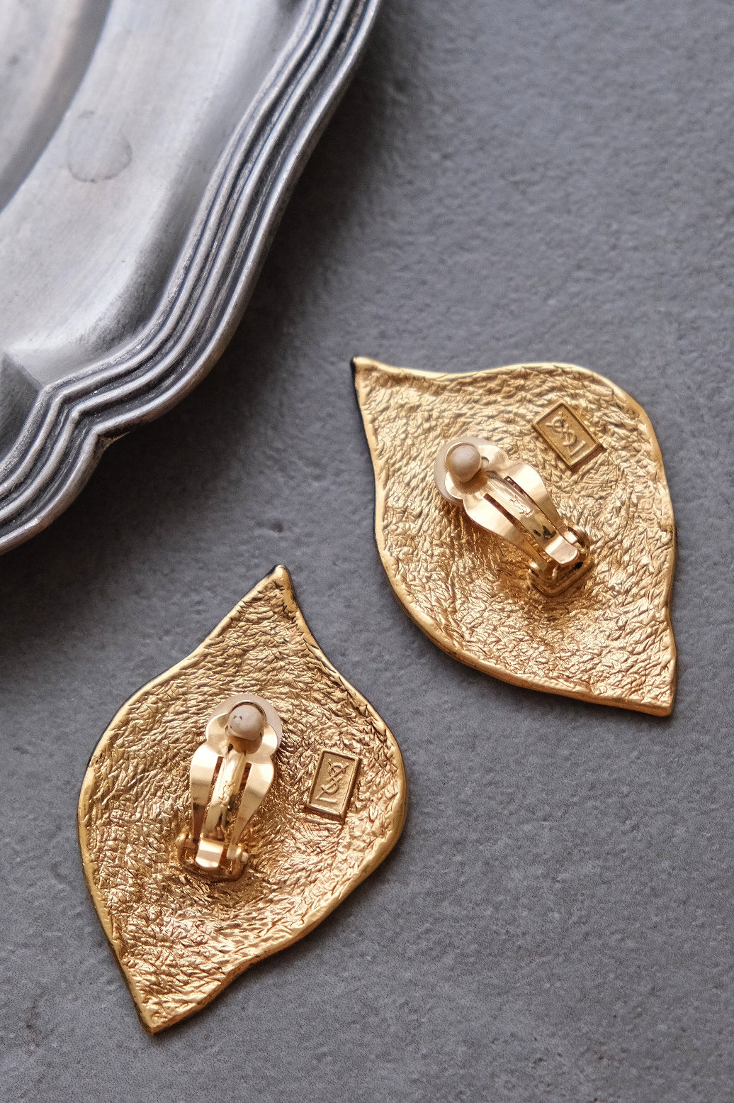 Yves Saint Laurent Runway Seashell Earclips