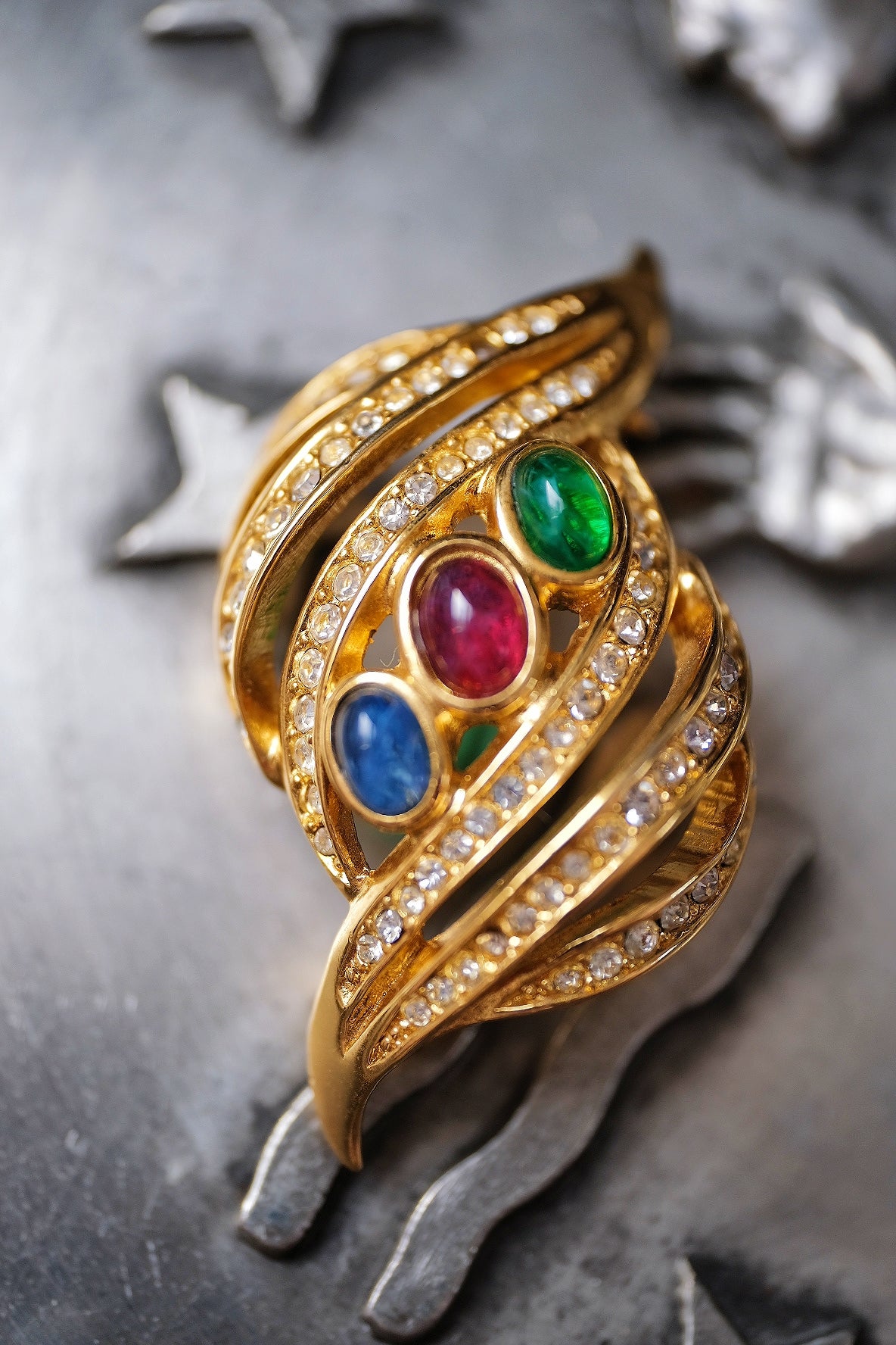 Christian Dior Gripoix Cabochon Crystal Vintage Openwork brooch