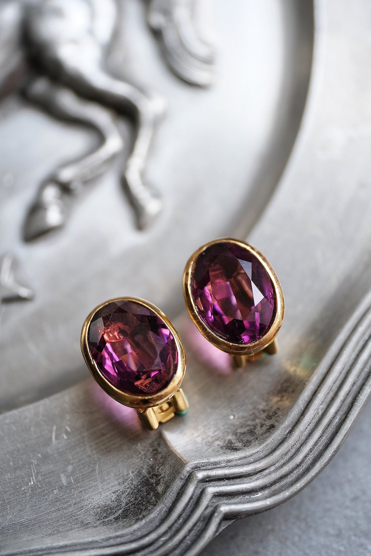 Christian Dior gold tone imitation Amethyst Vintage Ear clips Earrings