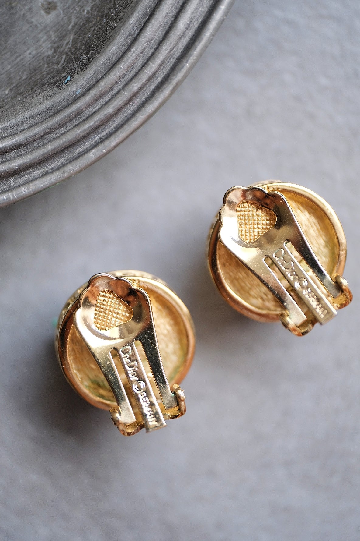 Christian Dior gold tone imitation pearl Vintage Ear clips Earrings