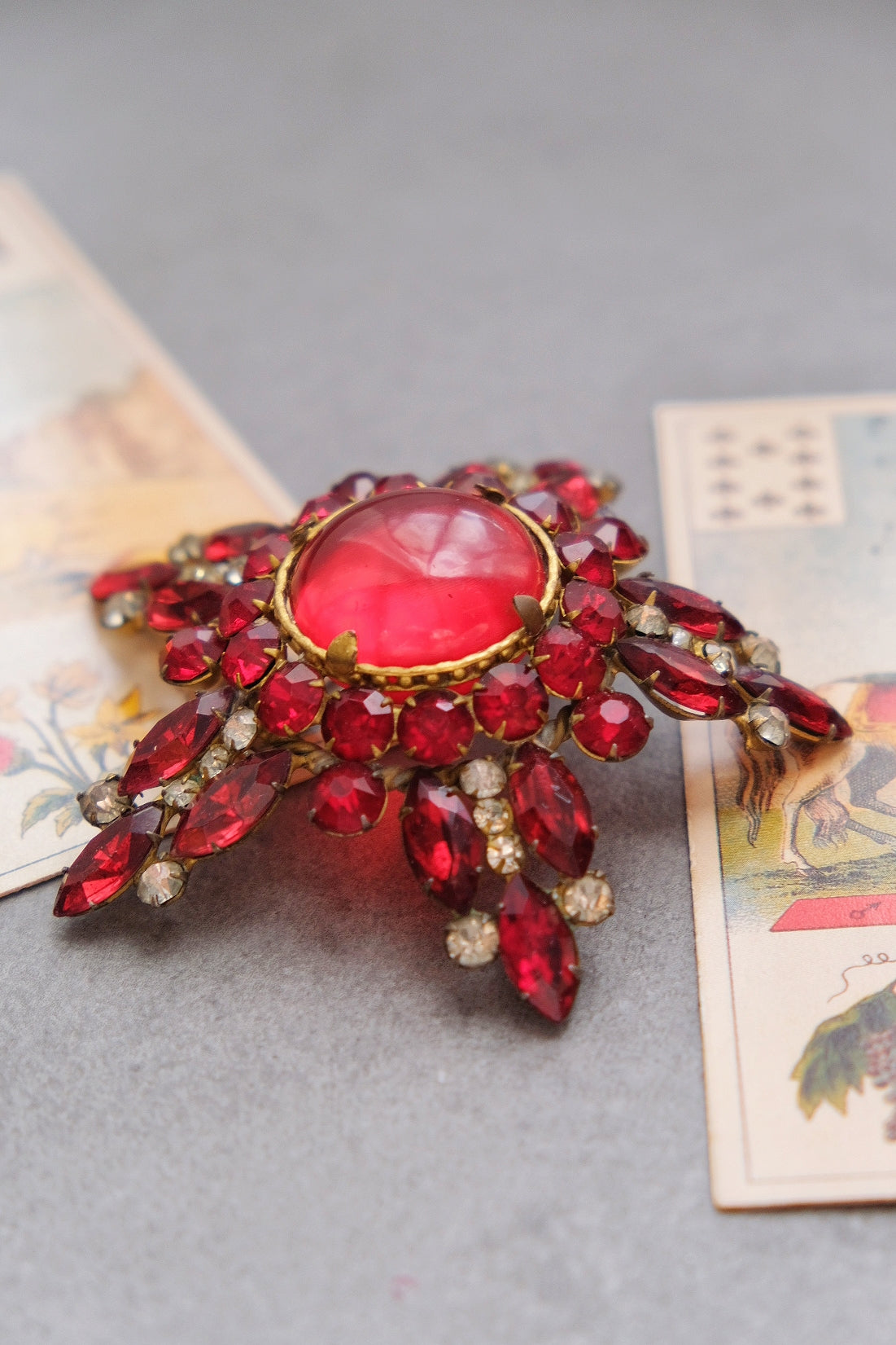 Original by Robert Unsigned American Vintage Statement Star Glass Cabochon Pin