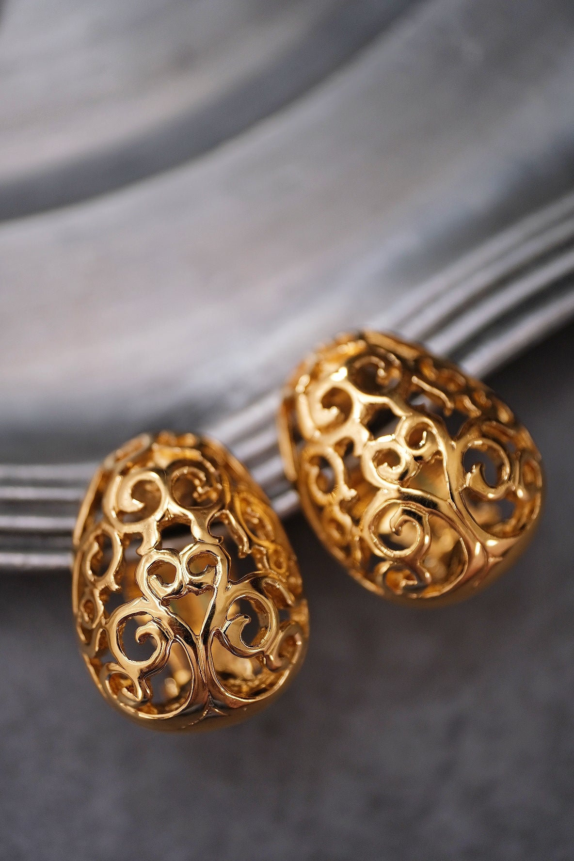 Yves Saint Laurent YSL vintage arabesque pattern Earclips