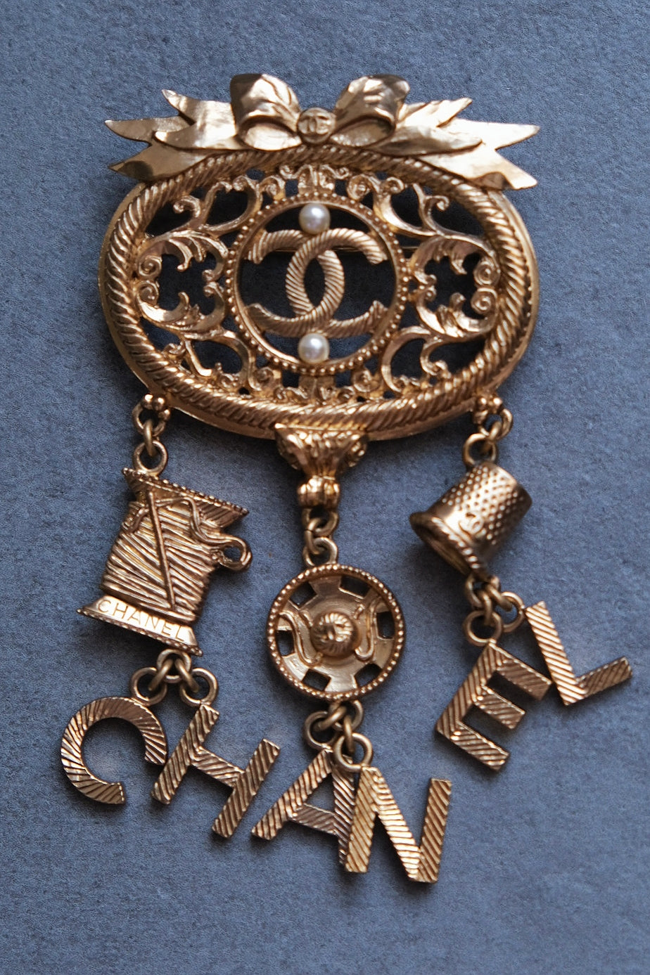 CHANEL Ribbon Vintage Brooch