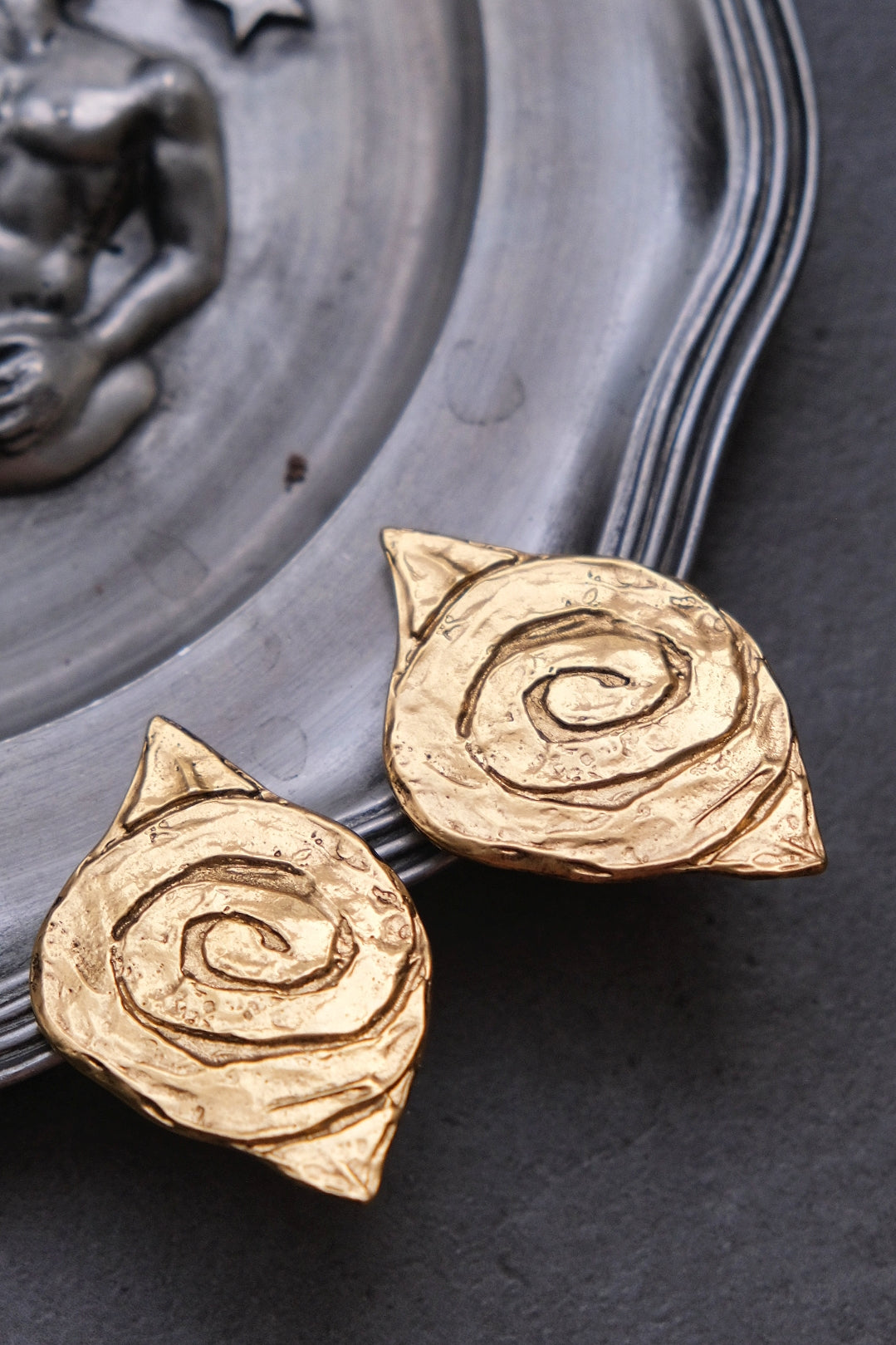 Yves Saint Laurent Runway Seashell Earclips