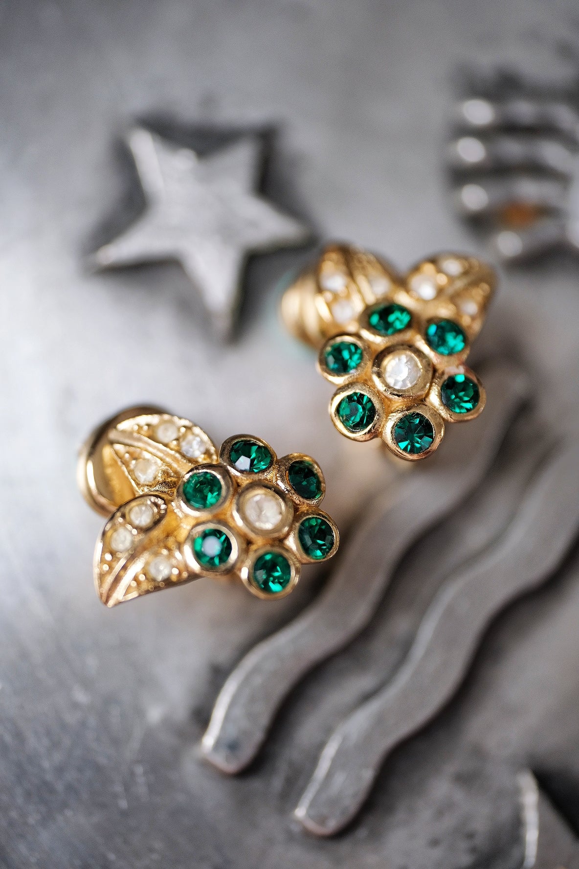Christian Dior green flower Vintage Ear clips